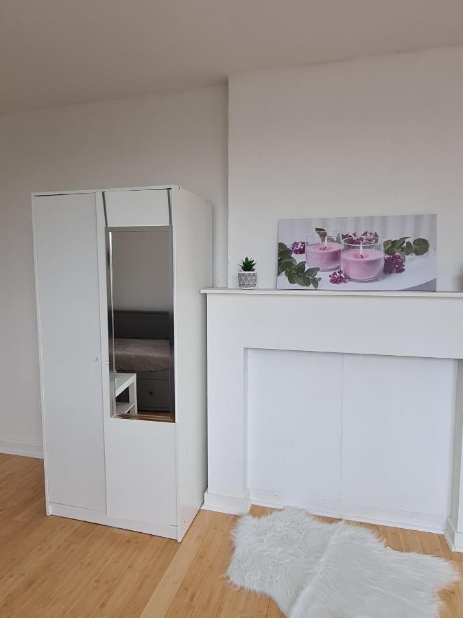 Apartmán Cosy 1 & 2 Parking Et Wifi Gratuits Charleroi Exteriér fotografie